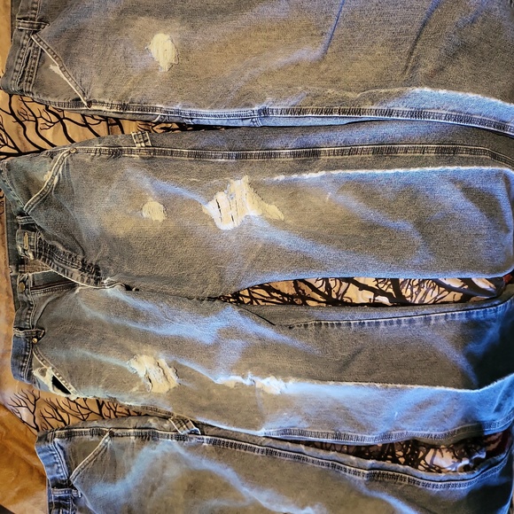 Frayed jeans/ 30×32 / wrangler 25$ each, or all for 60 - Picture 2 of 7